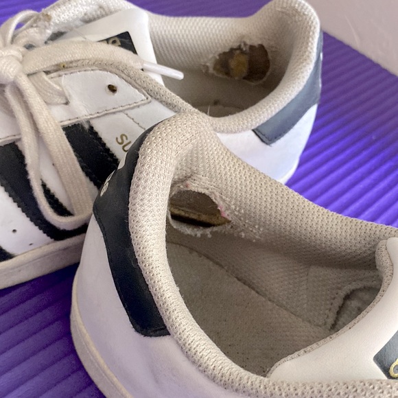 ADIDAS classic superstar worn sneakers - Picture 5 of 6